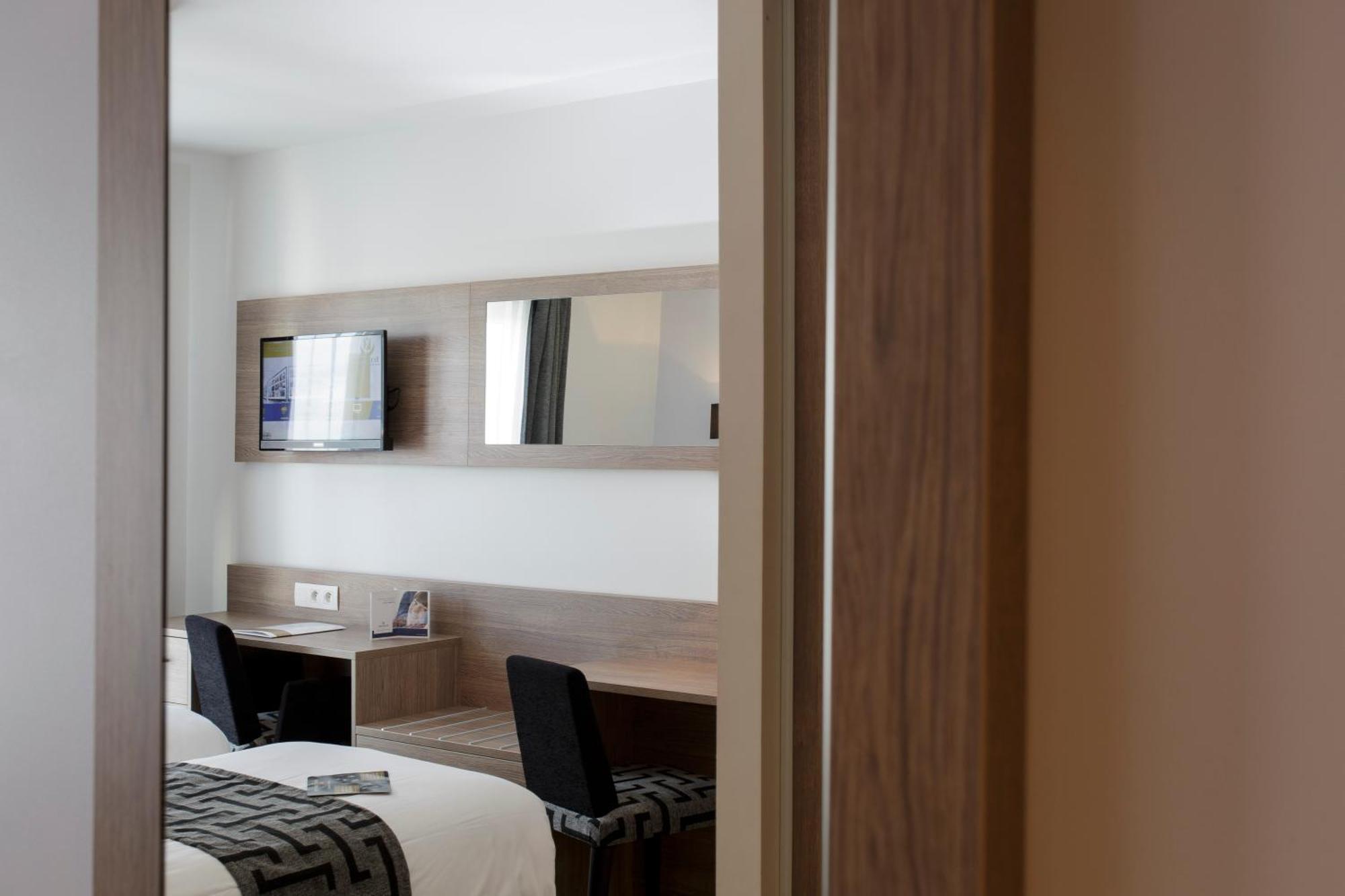 Tulip Inn Massy Palaiseau - Residence Bilik gambar
